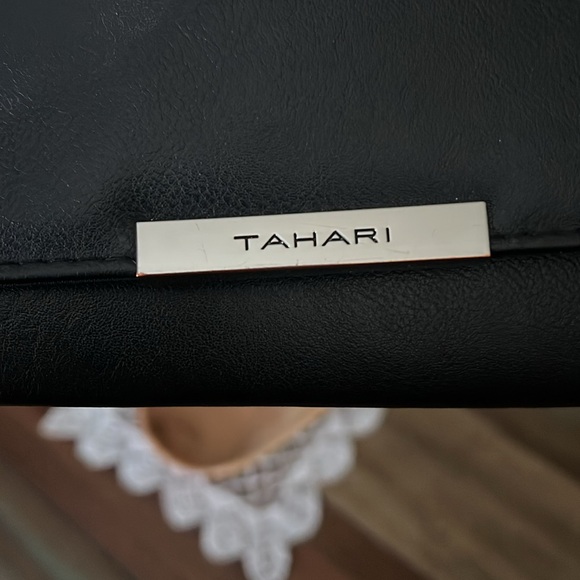 *SOLD on EBAY TAHARI black trifold wallet w/identity protect lining - Picture 5 of 5